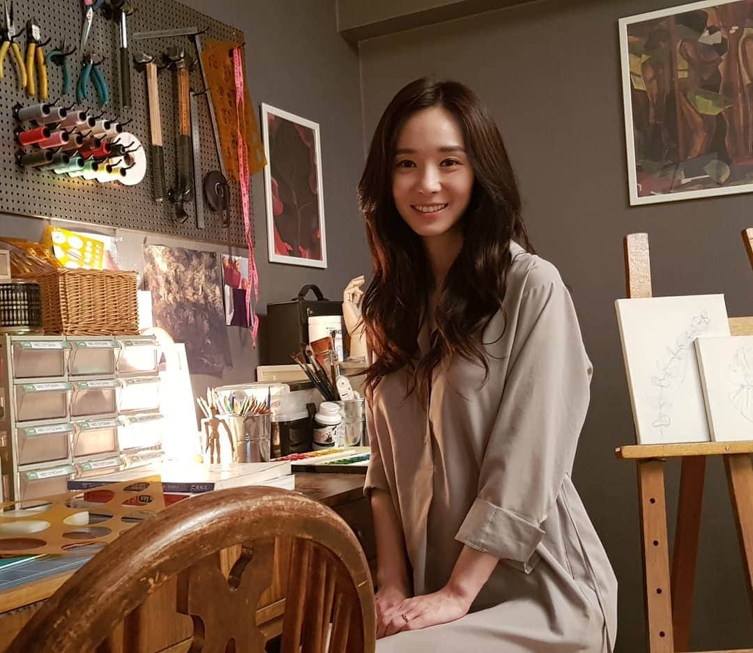 ハン・スヨンさんのインスタグラム写真 - (ハン・スヨンInstagram)「올 여름 최고의 #추적스릴러 #영화 " #진범 " 이 오늘 드디어 개봉합니다!😱🥶 저는 #임유정 역으로 출연합니다. 많은 관심과 관람 부탁드려요~!🙏 . #7월10일개봉 #고정욱감독님 #송새벽 #유선 #장혁진 #오민석 #한수연」7月10日 13時34分 - april_hansooyeon