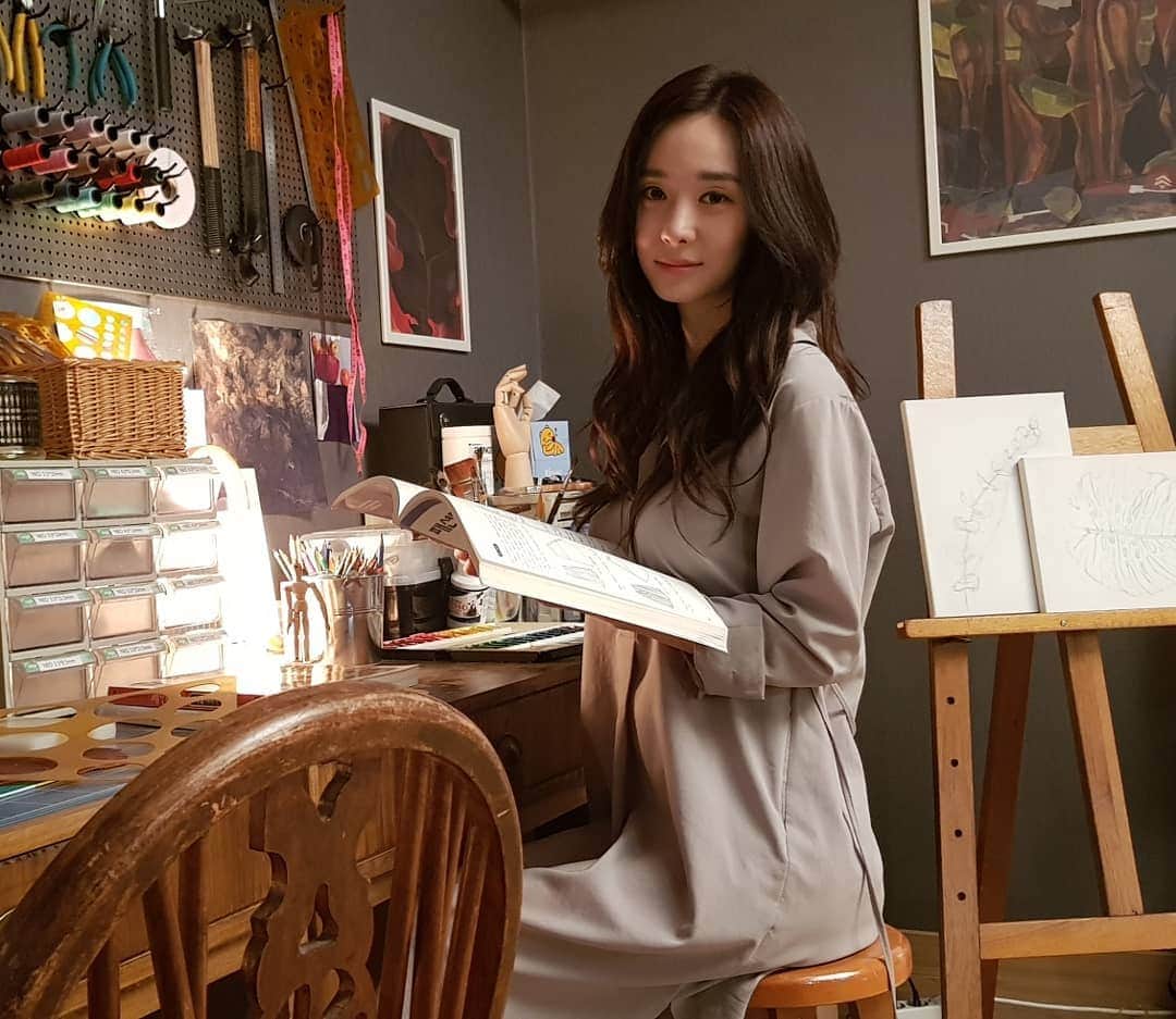 ハン・スヨンさんのインスタグラム写真 - (ハン・スヨンInstagram)「올 여름 최고의 #추적스릴러 #영화 " #진범 " 이 오늘 드디어 개봉합니다!😱🥶 저는 #임유정 역으로 출연합니다. 많은 관심과 관람 부탁드려요~!🙏 . #7월10일개봉 #고정욱감독님 #송새벽 #유선 #장혁진 #오민석 #한수연」7月10日 13時34分 - april_hansooyeon