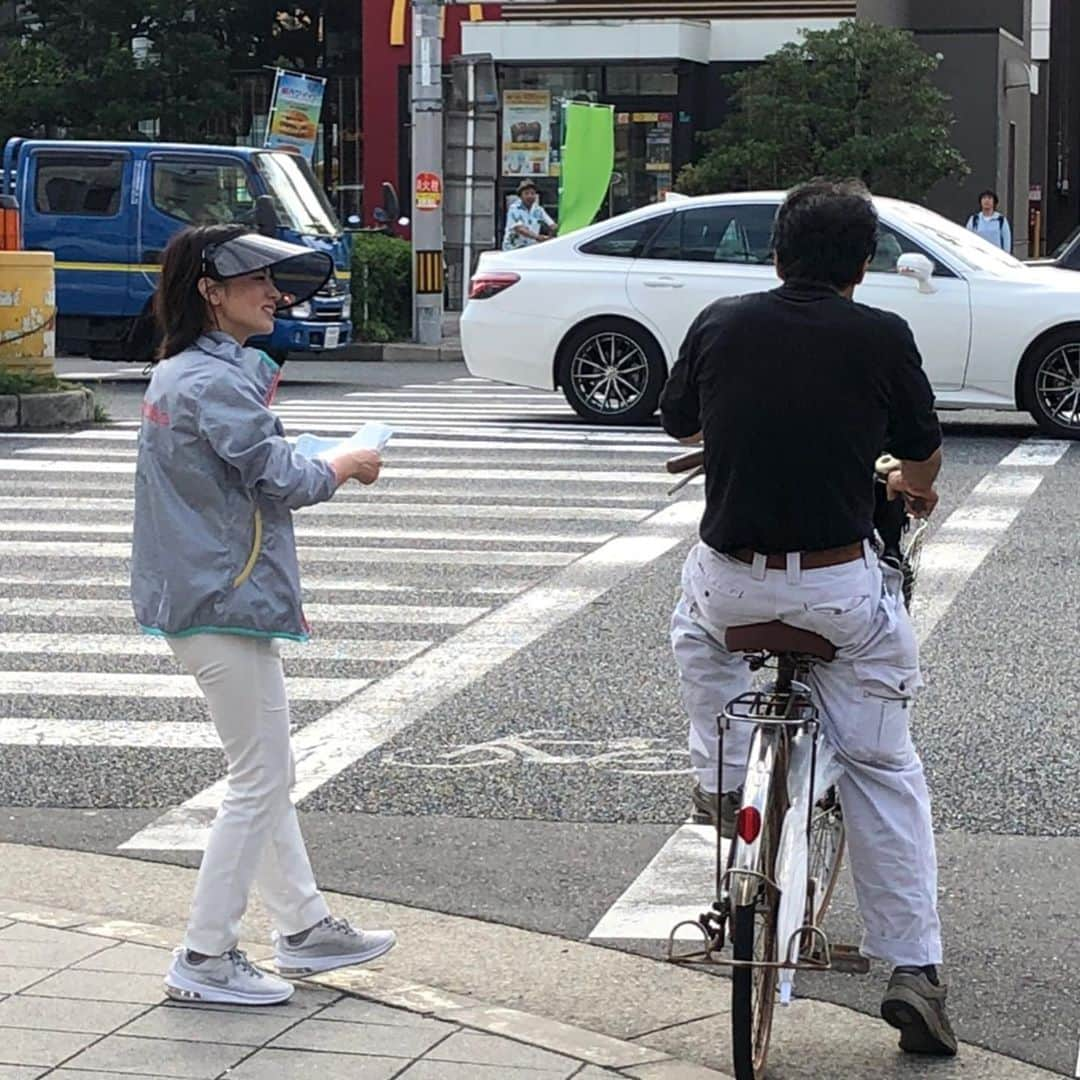 佐々木梨絵さんのインスタグラム写真 - (佐々木梨絵Instagram)「選挙戦中盤！ 今朝は住之江公園駅で駅立ちでした😊  ツイッターをさせているみなさんへ📱  東とおる後援会A-teamのアカウント( @A_team_Osaka )で、東候補の街宣予定などアップされていますので、ぜひフォロー&拡散よろしくお願いします！  #拡散希望  #東とおる #東徹 #参議院議員選挙 #参議院議員選挙2019 #参議院選2019 #投票に行こう #1枚目は東とおる」7月10日 13時35分 - sasaki__rie