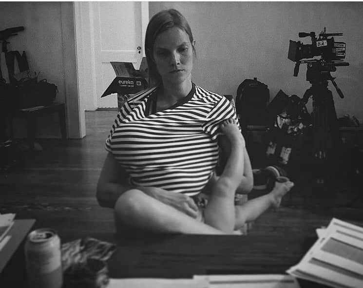 スヴィ・コポーネンさんのインスタグラム写真 - (スヴィ・コポーネンInstagram)「Producing a movie may have been the hardest thing I have done in my life so far (yes, including birthing my daughters in my bathroom and breastfeeding through bleeding nipples and mastitis) but looking back at this moment of me breastfeeding my youngest while figuring out the schedule for the following day with @tyleriggs @fish_vizion and @benjeck (who took this photo of my resting bitch face after yet another 16 hour day), I can’t wait to do it all over again. #ThePast #ThePresent And #TheFutureIsFemale」7月10日 13時36分 - suviriggs