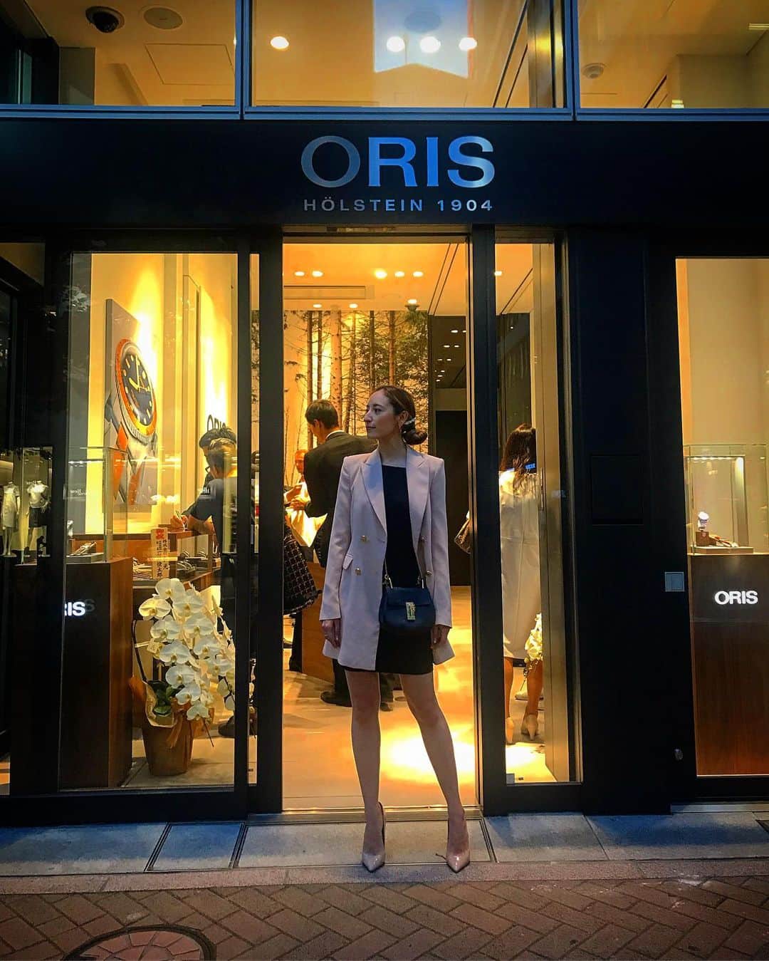 太田エイミーのインスタグラム：「The other day at the reception party for the new ORIS shop in Ginza! . . . . #oris #orisjapan #swissmade #swisswatches #watchshop #oriswatches #orisginza #ginza #luxurywatches @oris」