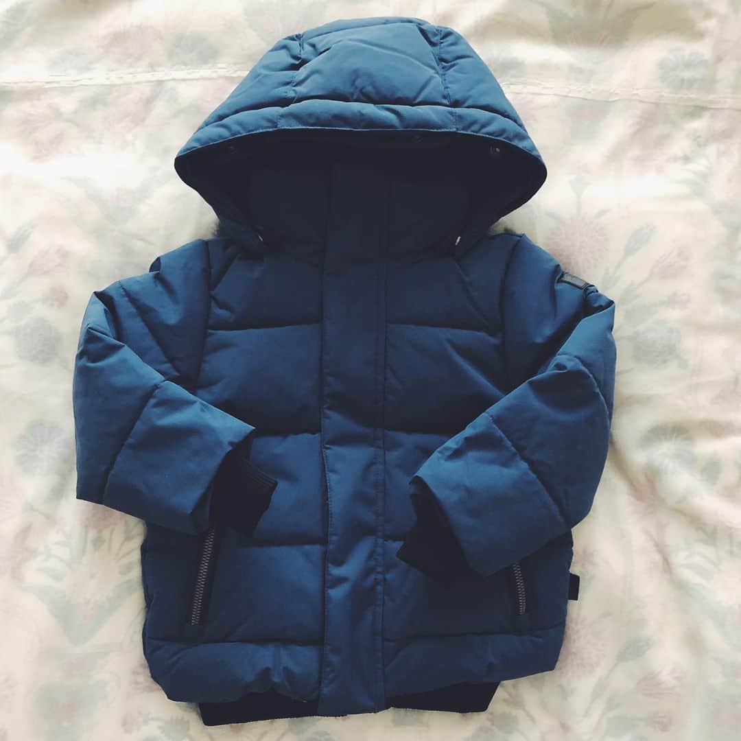 尾形沙耶香さんのインスタグラム写真 - (尾形沙耶香Instagram)「@babyshop で出逢った #ダウンジャケット と#スタイ ♪  冬が待ち遠しい☃️ #ダウン はフードとファーが取り外し可能！  数あるブランドの中でも、 @molo が特にお気に入り👍」7月10日 14時33分 - sayakaogata