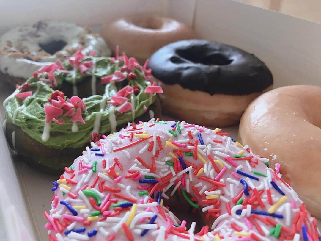 小山桃さんのインスタグラム写真 - (小山桃Instagram)「Donutの世界🍩. . . . #donuts #donut #donutlove #ドーナツ #ミクロの世界 #colorful #colorfull #colorfulworld #カラフル」7月10日 15時19分 - momoko_pu