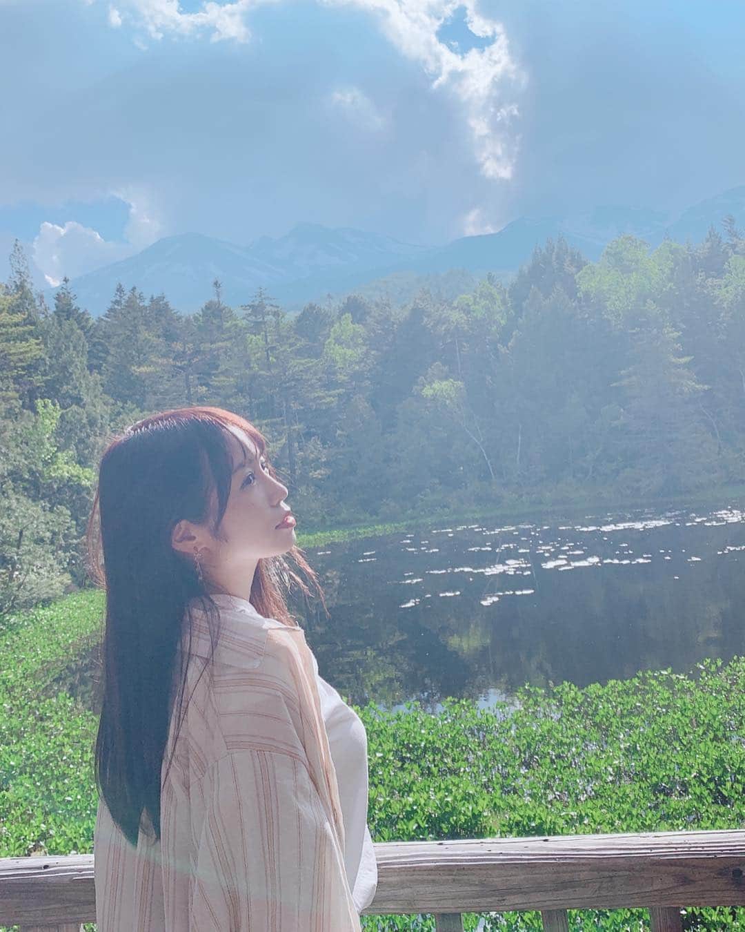 のインスタグラム：「#長野のいいところ ❻🌿✨ そよ風の音と鳥や虫の声が心地よくて、いるだけでなんだかパワーがもらえます🌈どこを撮っても画になる…🥺 #長野 #長野観光 #長野旅行 #松本市 #牛溜池 #乗鞍岳 #乗鞍 #乗鞍高原 #絶景 #日本の絶景 #日本の風景 #日本の景色 #nagano #japantrip #matsumoto #norikura #norikurakogen #tagsforlikes #instagood #instalove #followme」