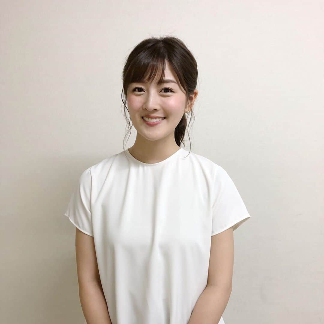 中村秀香のインスタグラム：「けさは、#すまたん スタジオ（エンタメコーナー）担当でした 。  ありがとうございました(o^^o)」