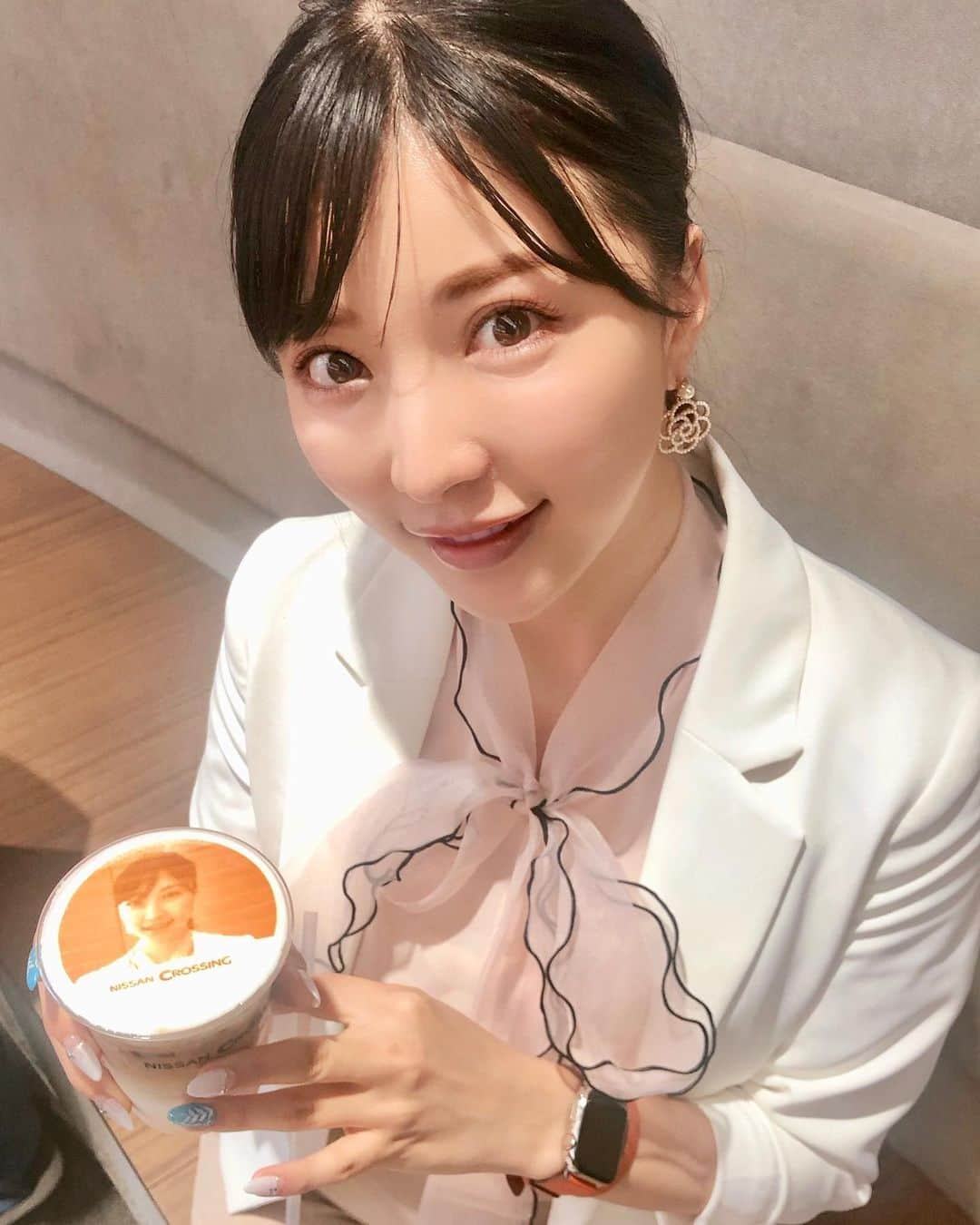 栄木明日香さんのインスタグラム写真 - (栄木明日香Instagram)「噂の顔ラテアート❣️#nissancrossingcafe #facelatte #ラテアート #ginza #tokyotrip」7月10日 15時59分 - liz_asuka__