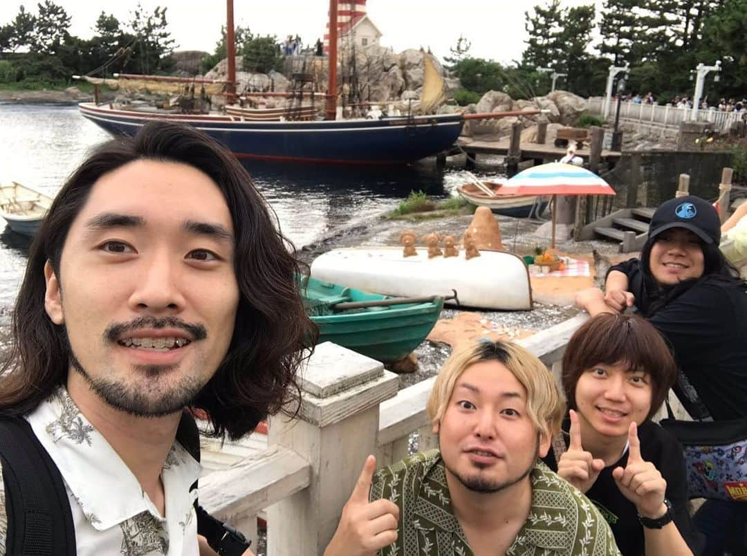 モリスさんのインスタグラム写真 - (モリスInstagram)「ソゴウ会 今回は東京ディズニーシーでした #西ドラ #ソゴウ会 #キュウソネコカミ #夜の本気ダンス #ヤバイTシャツ屋さん」7月10日 16時15分 - surimooo