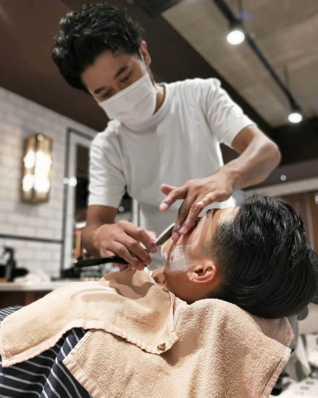 フリーマンズスポーティングクラブさんのインスタグラム写真 - (フリーマンズスポーティングクラブInstagram)「FSC - FUTAKO BARBER💈  #freemanssportingclub  #fscfutakobarber #barbershop #barber #mensgrooming #futakotamagawa」7月10日 16時35分 - freemanssportingclub_jp
