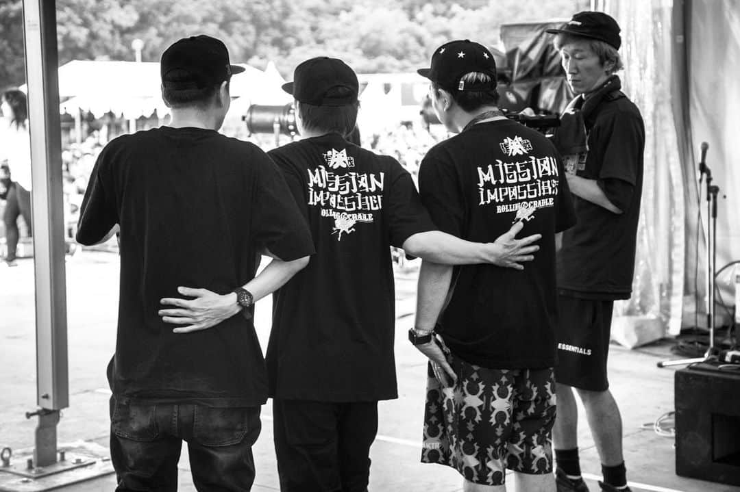 こーいちのインスタグラム：「俺たちゃ幸せもんだ。 ほんまありがとな。 ほなまたライブハウスでな。  photo by @hiranodaisuke  #京都大作戦 #終了直後にインスタ不具合 #感謝の気持ちを表す場所がなく #ひたすら飯食って復活を待つ #そして復活 #ウケる」