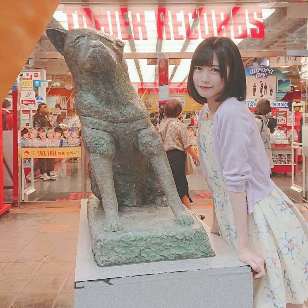 空野青空のインスタグラム：「#超速G作戦 . . 🆕single「超速/Gorilla」 👌👌リリース当日👌👌 . . タワーレコード渋谷店さんにご挨拶させていただきました〜ヽ(*ﾟωﾟ)ﾉ*°♡ あおにゃん棚発見！！！！！！！！ . . いつかリリース記念イベントでもお世話になりたいです〜│Ꙭ)(♡) . . . #リリース記念イベント #リリイベ #CDリリース #レコ発 #挨拶回り #タワーレコード渋谷店 #あおにゃん #空野青空 #aonyan #Japaneseidol #Gorilla #超速 #あおべべ #dazzlin #primepattern #幸薄顔ちゃん」