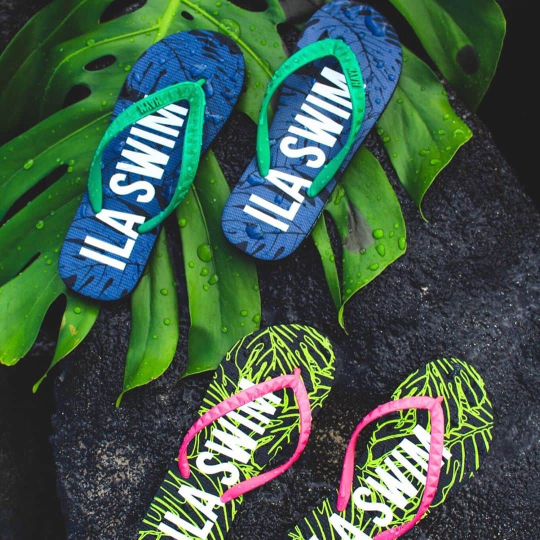 エビアン・クーさんのインスタグラム写真 - (エビアン・クーInstagram)「We’re launching a collaboration between HAYN x SIG ON SMITH x ILASWIM tomorrow here in Japan. This collection draws inspiration from, and focus on, the Monstera leaf – a key motif for Hawaiin design in the 1930s. Designer Sig Zane first became interested in vintage etched glass windows and continuously collected numerous pieces. This project has been meaningful to me not only because Hayn and Sig On Smith are both also from Hawaii, but because they share in my belief in the importance of running a value-led company. The talks that we had about the importance of the intersection of design and sustainability let me know that we were on to a great partnership. This alignment is the key reason why I’ve been honored to have worked together. Your support, creativity, vision and energy are the reason why I am where I am.  Hope you all enjoy! Xx  今回のコラボレーションは私にとって大きい事でもあり一年以上にかけてのプランがやっと形にできました。このコレクションは、シグスミスのデザイナー・シグゼーン氏が1930年代のハワイアンデザインの重要なモチーフであるモンステラの葉とエッジグラスからインスピレーションを受けこのようにモンステラ葉を模様柄に。Hayn (ハイアン) 環境に意識を持つフットウェアでもありこのようにハワイブランドの私たちは同じビジョンを抱え、コラボレーションが生まれました。HAYN×SIG ON SMITH×ILASWIM ポップアップ開催期間ハワイをちょっとでも感じれるよう、皆さまにこのコレクションを楽しんでいただきたいと思ってます。明日13時から名古屋いよいよスタートです！楽しみにお待ちしてます。」7月10日 17時39分 - avian_official