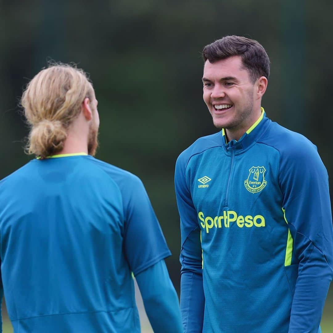 エヴァートンFCさんのインスタグラム写真 - (エヴァートンFCInstagram)「🔙🔜... One month until the @premierleague begins! • • • #everton #efc #coyb #blues #toffees #preseason #training #premierleague #pl」7月10日 18時11分 - everton