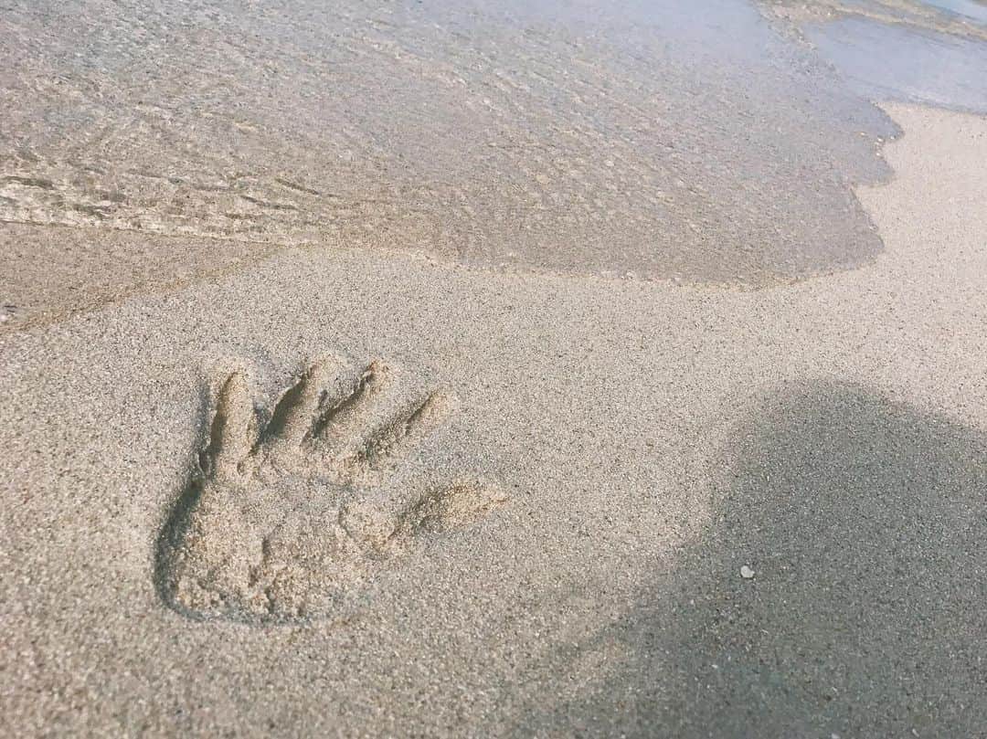 奈津美さんのインスタグラム写真 - (奈津美Instagram)「⌘ はやく宮古島いきたい！ 今年は"特に" 私にとって とても感慨深い旅になるだろう。🕊 うきうき、わくわく 💙💛 ⌘ #miyakoisland #sea #beach #stars #soba #love #毎年恒例 #宮古島の旅 #今年で7年目 😳 #大好きな場所 #旅 #そばとカレーを食べまくりたい」7月10日 18時12分 - natsumi_7.2.3
