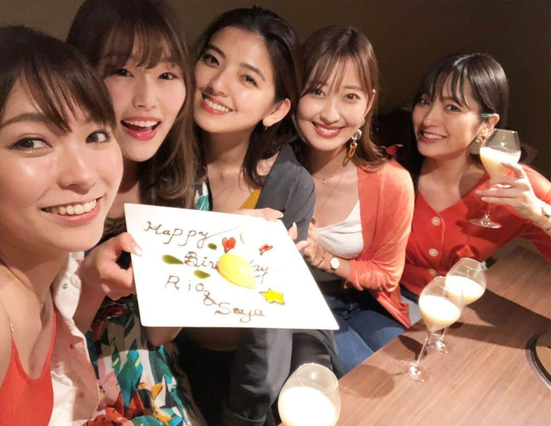 佐達ももこさんのインスタグラム写真 - (佐達ももこInstagram)「何度目でしょう🤗﻿ 安定の5人の会です💋﻿ ﻿ 大好きな焼肉屋さんユッチャンに﻿ 大好きなみんなを連れて行きたくて😭❤️﻿ ﻿ 美味しいお肉と冷麺と、﻿ 盛り上がりすぎるトークで﻿ 最高の夜でした😂😂😂﻿ ﻿ さや&りおのバースデーもお祝いできたっ🤗💜﻿ ﻿ こんなに仲良くなれるなんて﻿ 恵まれてるな〜ほんとに！﻿ ﻿ ちなみにドレスコードは﻿ ビタミンカラーがテーマで﻿ 全然持ってなかったら﻿ お母さんの服を借りました🧡💛笑 . . #女子会#女子会コーデ#焼肉#ワンピースタワー#ナミ#ロビン#ビタミンカラー」7月10日 18時21分 - sadamomodayo