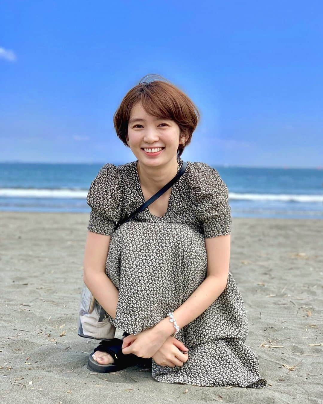 朝香りほさんのインスタグラム写真 - (朝香りほInstagram)「. ちょいと海へ🏖 #江ノ島#海岸#海」7月10日 18時29分 - riho_asaka