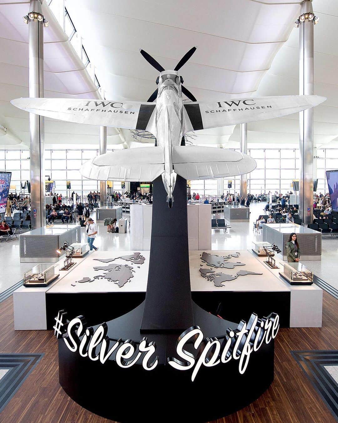 IWCさんのインスタグラム写真 - (IWCInstagram)「The dream takes flight at Heathrow Airport. IWC opened the first pop-up of its kind in the UK to celebrate its support of a special round-the-world mission @thesilverspitfire – The Longest Flight”. Visit the IWC pop-up at Terminal 2 until August 12. #SILVERSPITFIRE」7月10日 18時31分 - iwcwatches