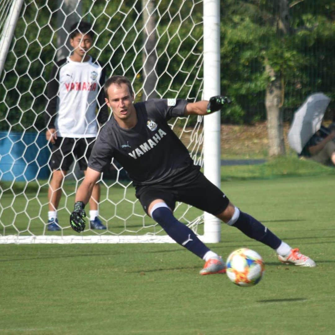 ジュビロ磐田さんのインスタグラム写真 - (ジュビロ磐田Instagram)「7/10(水)15:00＠ゆめりあ  #J1 #soccer #football #Jubilo #Jleague #iwata #shizuoka #ジュビロ磐田 #サッカー #フットボール #Jリーグ #サックスブルー  #7月13日 は  #away  #松本山雅fc 戦」7月10日 18時34分 - jubiloiwata.official