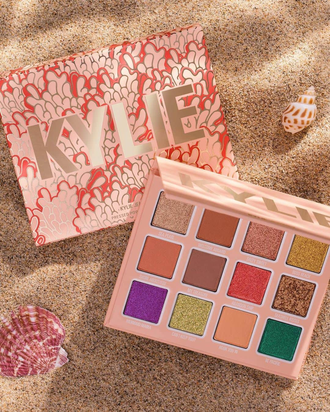 クリス・ジェンナーさんのインスタグラム写真 - (クリス・ジェンナーInstagram)「Kylie’s SUMMER ‘19 #UndertheSea collection launches at 3pm pst TODAY!!! Only at KylieCosmetics.com 🧜‍♀️💕🌴 @kyliecosmetics @kyliejenner #proudmama #summerishere」7月11日 4時04分 - krisjenner