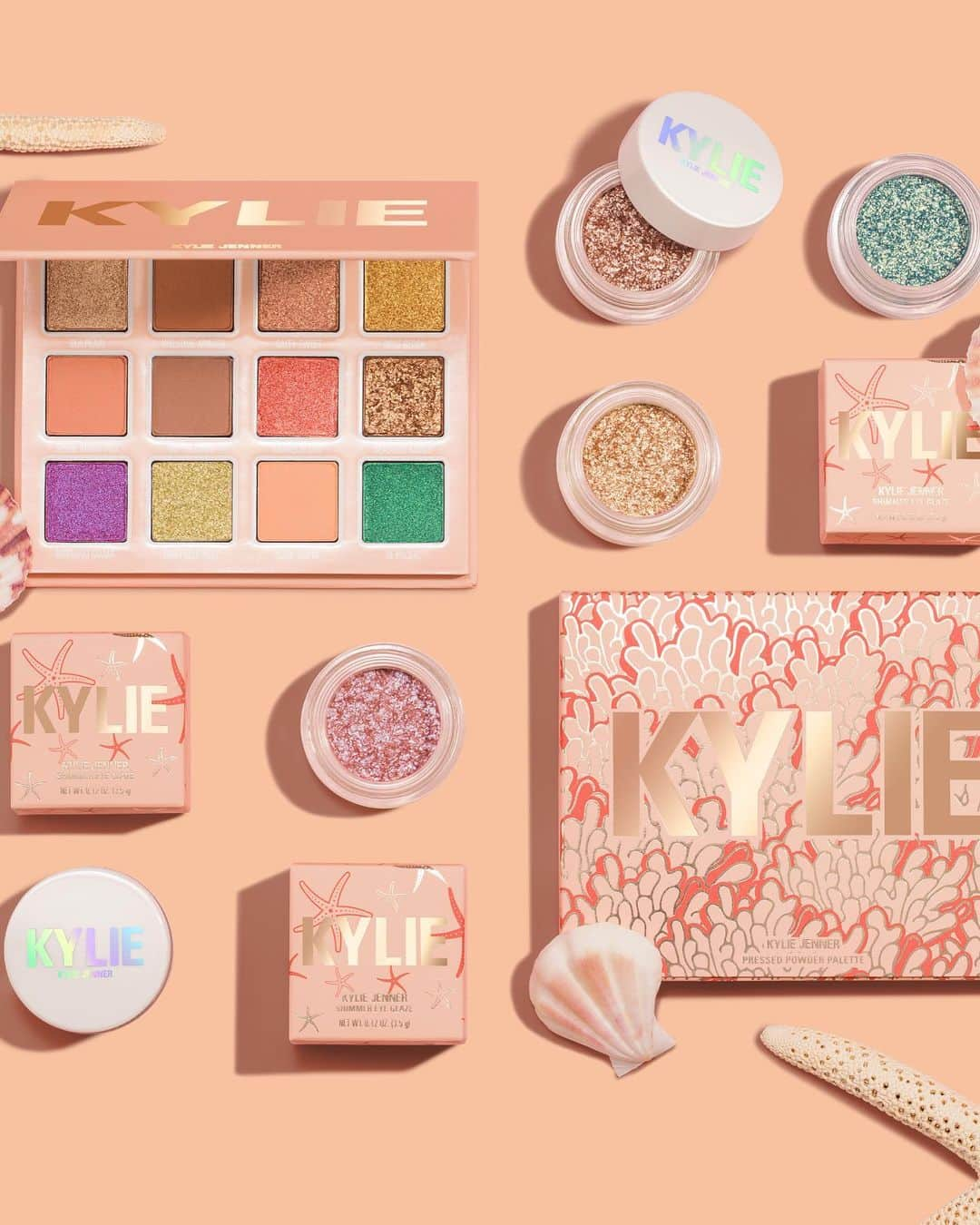 クリス・ジェンナーさんのインスタグラム写真 - (クリス・ジェンナーInstagram)「Kylie’s SUMMER ‘19 #UndertheSea collection launches at 3pm pst TODAY!!! Only at KylieCosmetics.com 🧜‍♀️💕🌴 @kyliecosmetics @kyliejenner #proudmama #summerishere」7月11日 4時04分 - krisjenner