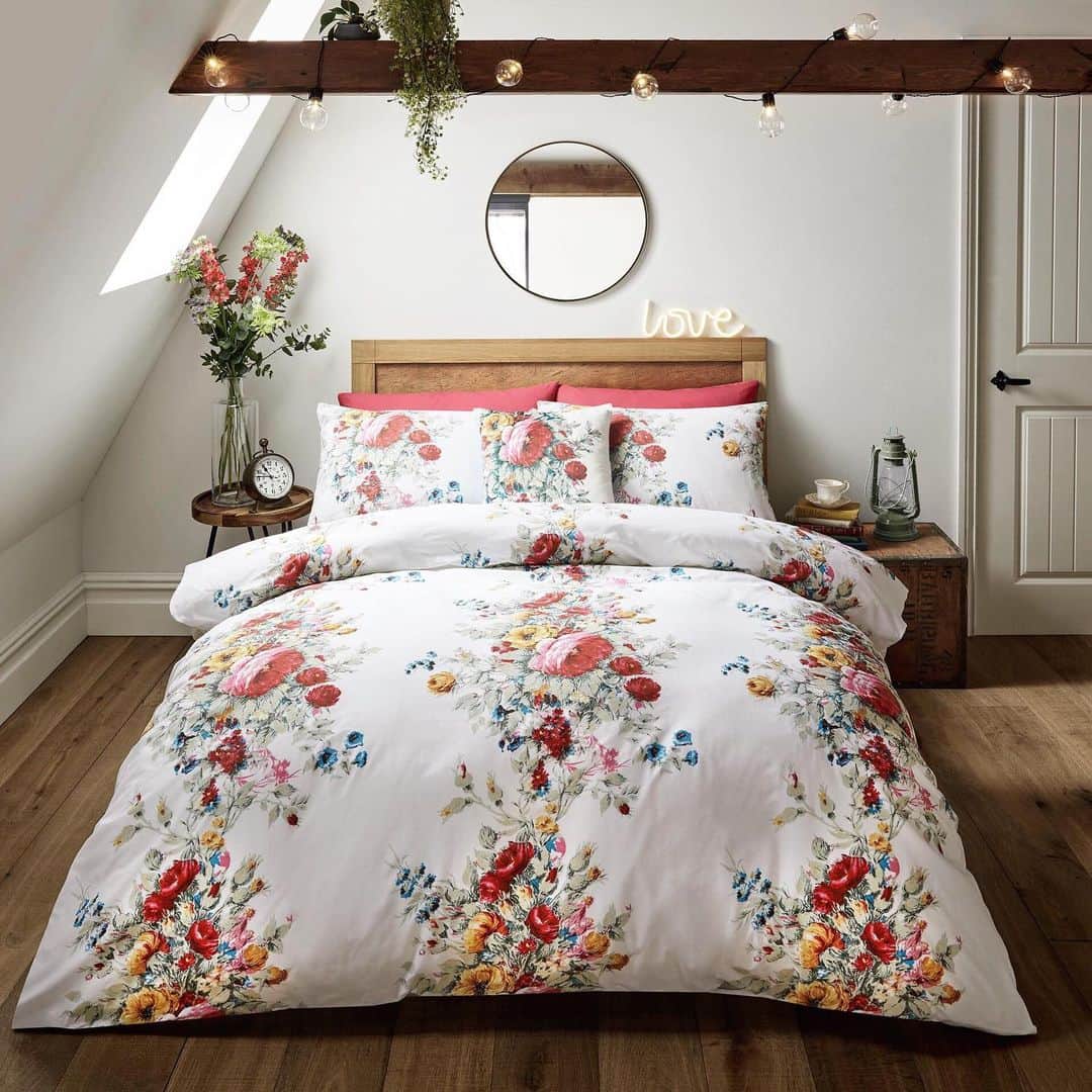 Nextさんのインスタグラム写真 - (NextInstagram)「"I love sleep, I love being in my bed and I'm not there enough" - we feel you @MrsGiFletcher! We're excited to launch a bedding collection, designed by Gi, exclusively for US! Add it to your boudoir, tap the image to shop. 🔍 349965. #GiovannaFletcher #giovannaxnext #nexthome #homeware #homeinterior #interior #bedroom #decor #homedecor #florals #bed #bedset #bedding #home」7月11日 4時37分 - nextofficial