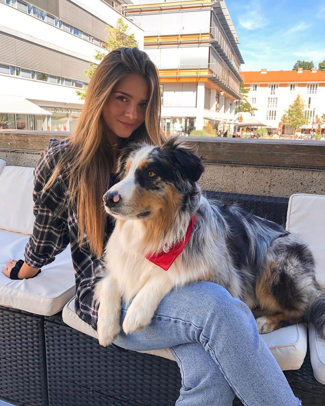 Jessy Hartelさんのインスタグラム写真 - (Jessy HartelInstagram)「Doggo 🐶 ❤️ @aussie.cassy #australianshepherd ~werbung」7月11日 5時04分 - jessyhartel