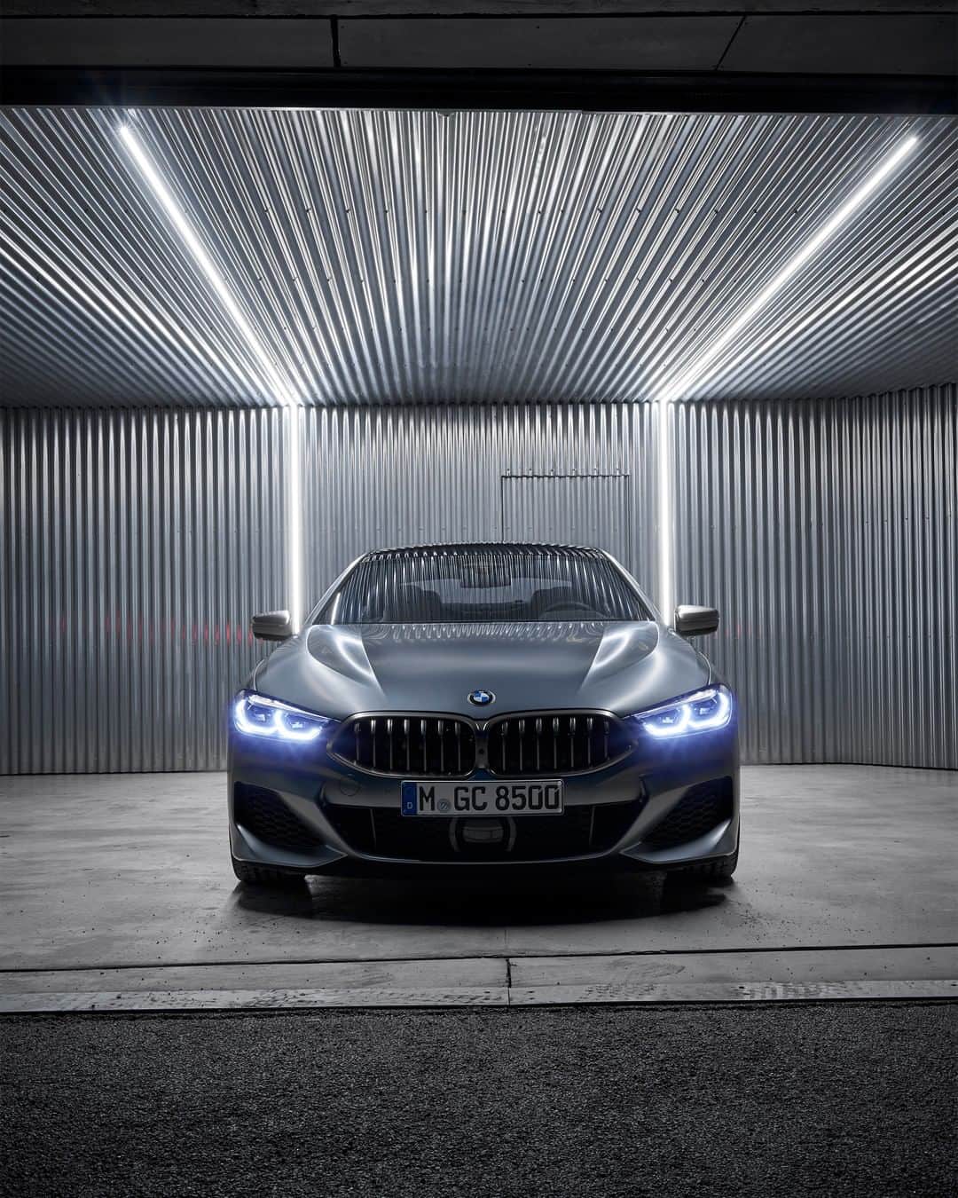 BMWのインスタグラム：「The camera definitely likes this lines. The BMW 8 Series Gran Coupé. #THE8 #BMW #8Series」
