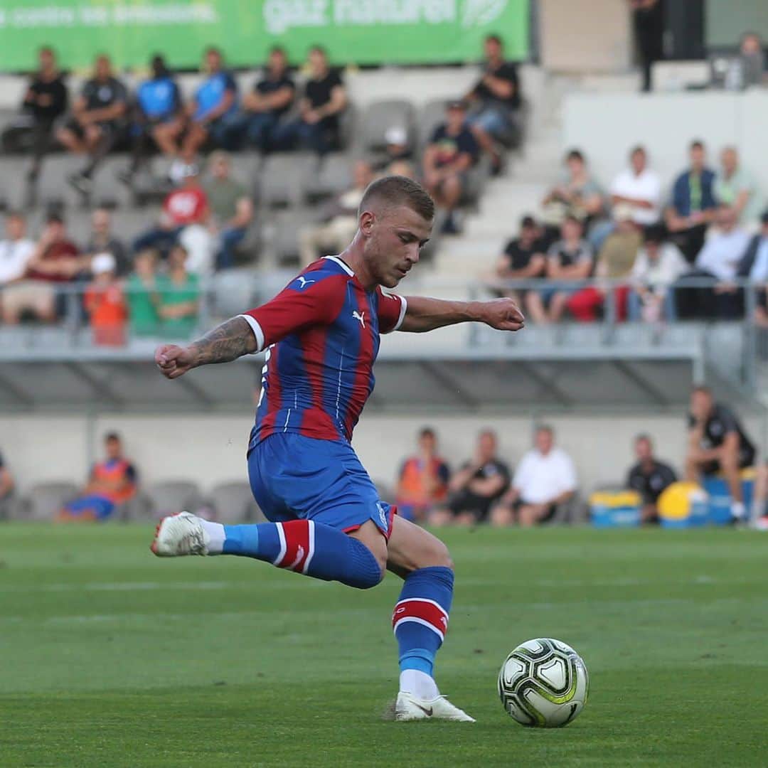 のインスタグラム：「Good test yesterday🦅  #preseason#switzerland#premierleague#luzern#palace」