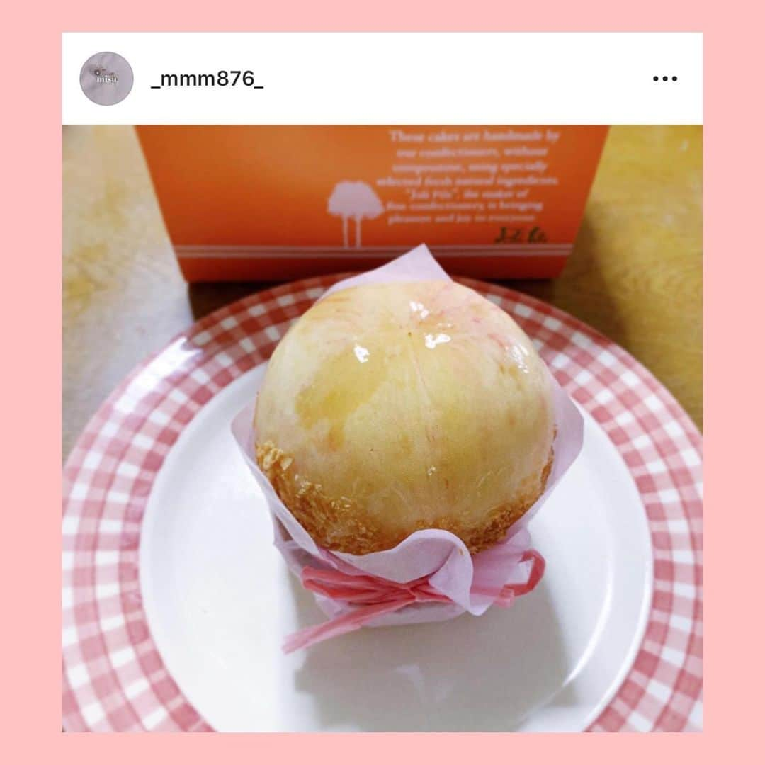 bis_web bis [ビス] さんのインスタグラム写真 - (bis_web bis [ビス] Instagram)「Peach... 🍑💕﻿ ﻿ ﻿ bis編集部がえらぶ﻿ 全国のかわいすぎる ももスイーツたち🍑💕﻿ ﻿ ﻿ ﻿ 🍑ももがまるごと乗ったかわいいすぎる無敵パフェ﻿ #ソビノワ ( 大阪府大阪市西区 )﻿ ﻿ 🍑丸いももがケーキに。まるくてかわいい！﻿ #ジョリーフィス ( 広島県広島市安佐南区 )﻿ ﻿ ﻿ 🍑カットされたももがもはや芸術！ロールケーキもおいしいお店。﻿ #イトノワ ( 東京都台東区 )﻿ ﻿ ﻿ ﻿ ﻿ #もも #ももスイーツ #桃 #peach #ピーチ #ももパフェ #イトノワ #イトノワカフェ #ソビノワ #bis_web #🍑 #パフェ #スイーツ #ご褒美 #ケーキ #ももケーキ #ロールケーキ #広島カフェ #大阪カフェ #カフェ #カフェ巡り #sweet #食べ歩き #カフェスタグラム」7月10日 20時34分 - bis_web