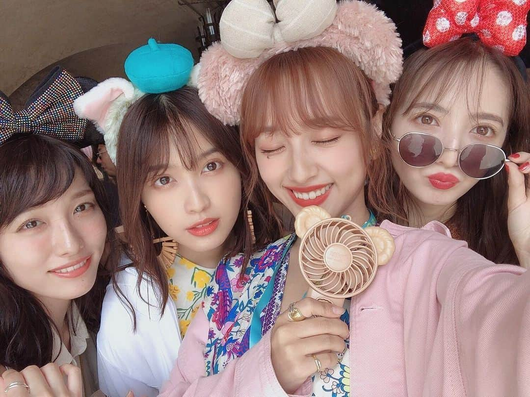 今野杏南さんのインスタグラム写真 - (今野杏南Instagram)「* Vthmic小旅行の2日目は、DisneySea👩‍❤️‍💋‍👩 1日目の雨模様なんて忘れるくらいの最高な天気🌞🌞 楽しすぎた🤣🤣💓 素敵な思い出になりました🤣 * * #ディズニーシー  #久しぶりすぎた #また行きたい」7月10日 20時47分 - anna_konno0615