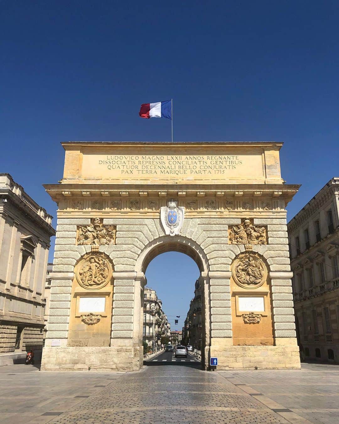 宍戸開さんのインスタグラム写真 - (宍戸開Instagram)「"Porte du Peyrou" 👀 #montpellier #france 🇫🇷 #southfrance #portedepeyrou #ArcdeTriomphe #凱旋門 #モンペリエ #南フランス #フランス 🇫🇷」7月10日 20時39分 - kaishishido