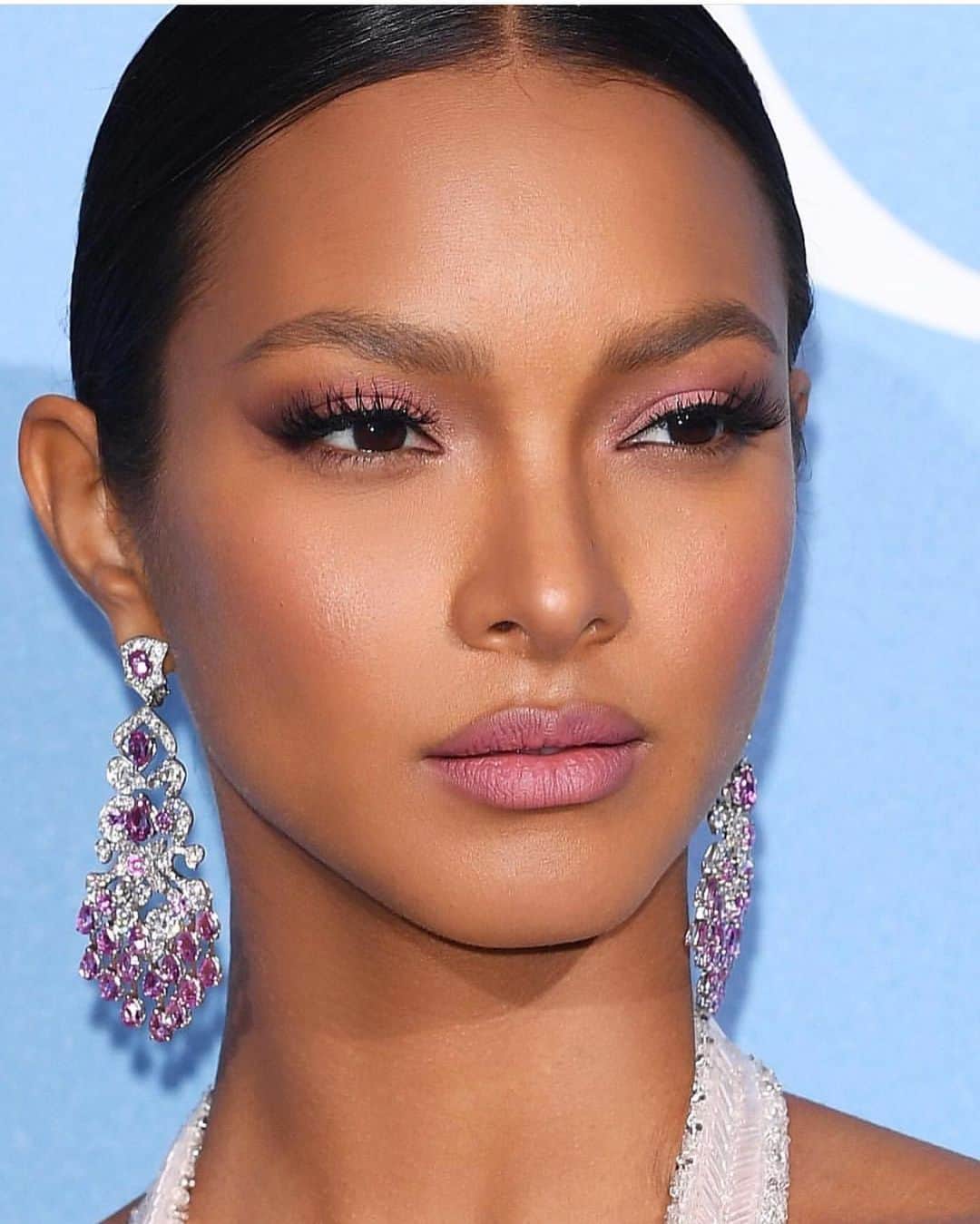 Carolina Gonzalezさんのインスタグラム写真 - (Carolina GonzalezInstagram)「💜LAIS💜 ...One of my fav looks on my girl @laisribeiro  #hair @hairbypucciarello  #makeupCarolinaGonzalez  #CGonzalezBeauty  #throwback #Monaco #LaisRibeiro」7月10日 20時51分 - cgonzalezbeauty