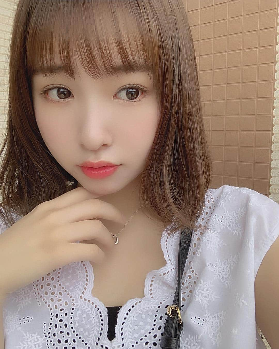 近藤里奈さんのインスタグラム写真 - (近藤里奈Instagram)「. ﻿ ﻿ ﻿ ﻿ 昨日外で雨降ってたから傘差して歩いてたら﻿ とっくに雨やんでてずっと一人で﻿ 傘差して歩いてて恥ずかしかった🤭☂️﻿ ﻿ ﻿ 周り見ても誰も差してる人いなかった…☁︎﻿ ﻿ ﻿ ﻿」7月10日 21時01分 - rina_kondo_0223