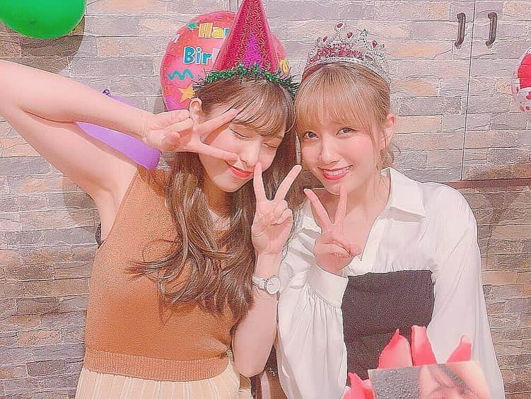 小嶋菜月さんのインスタグラム写真 - (小嶋菜月Instagram)「れなちゃん…☺️♥️ . . 22歳のお誕生日おめでとう🎉 . . これからもずっと親友でいようね♥️大好き♥️ . . #加藤玲奈 #れなっつん #お誕生日 #HBD #🎂」7月10日 21時13分 - kojimanatsuki_offical