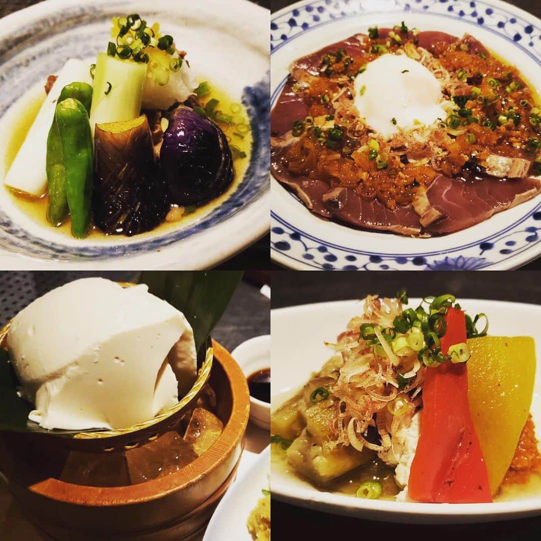 のインスタグラム：「【恵比寿魚金の夏メニュー】 ・焼き茄子と蒸し鶏の冷やし鉢 ・かつおのカルパッチョ ・自家製 国産大豆の冷奴 ・牛タン下の酒蒸し #焼き茄子#蒸し鶏#冷やし鉢#かつお#カルパッチョ#美味しい#ドレッシング#国産大豆#冷奴#牛タン下#酒蒸し#恵比寿#魚金」