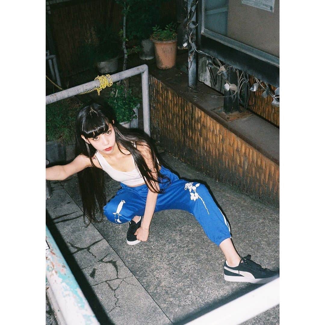 中川ジュリアのインスタグラム：「髪なげ〜💆‍♀️」
