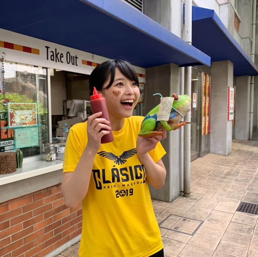 渡邊渚さんのインスタグラム写真 - (渡邊渚Instagram)「今日も日吉キャンパス学食にて、オムライスにケチャップかけます企画をやってました😊 明日が最終日です！ 12時ごろから40分間程度やっています！ . そして、12日サッカー早慶戦のご案内です。 14:30~14:45　QuickTicketの入場のお手伝いします😊@Bゲート入り口 15:00~15:15　フェイスペイントのお手伝い@慶應ゴール裏 17:40~ リフティング対決@バックスタンド側ピッチ上 . #サッカー早慶戦#早慶戦#サッカー#慶應#早稲田#応援マネージャー#対決#マネージャー#応援#應援#だって私は好きだから#⚽️#keio#soccer#オムライス#日吉キャンパス」7月10日 21時36分 - watanabenagisa_