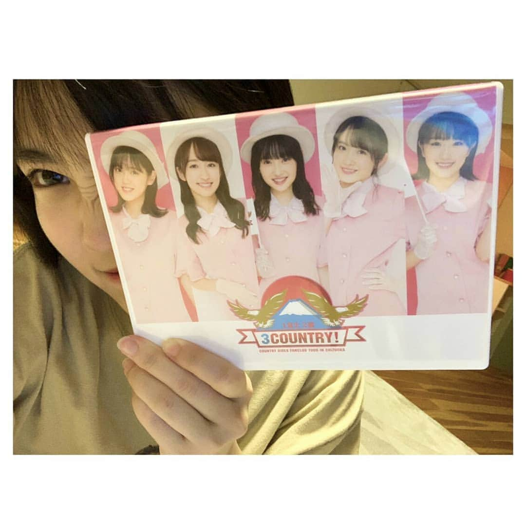 Country Girlsさんのインスタグラム写真 - (Country GirlsInstagram)「先程オフィシャルサイトで発表になりましたが 病院にて｢声帯結節｣と診断され本日無事手術を終えました。  喉を休める必要がある為、当分歌唱はお休みさせて頂きます。 本当に申し訳ございません。  そして本日やなみん卒コンのDVDが発売されました！💜 この前バスツアーとやなふなイベントを見ていて既に懐かしいなぁと思っていたのに もうDVDになるんですね！  是非ゲットして下さい！ (舞ちゃんがチンパンジーと戦っているシーンが バスツアー1番のお気に入りです笑) ◆◇musubu◇◆ #country_girls #船木結  #やな卒コンDVD #本日発売 #チンパンジーと舞う #なすびガールズ」7月10日 21時40分 - countrygirls_official