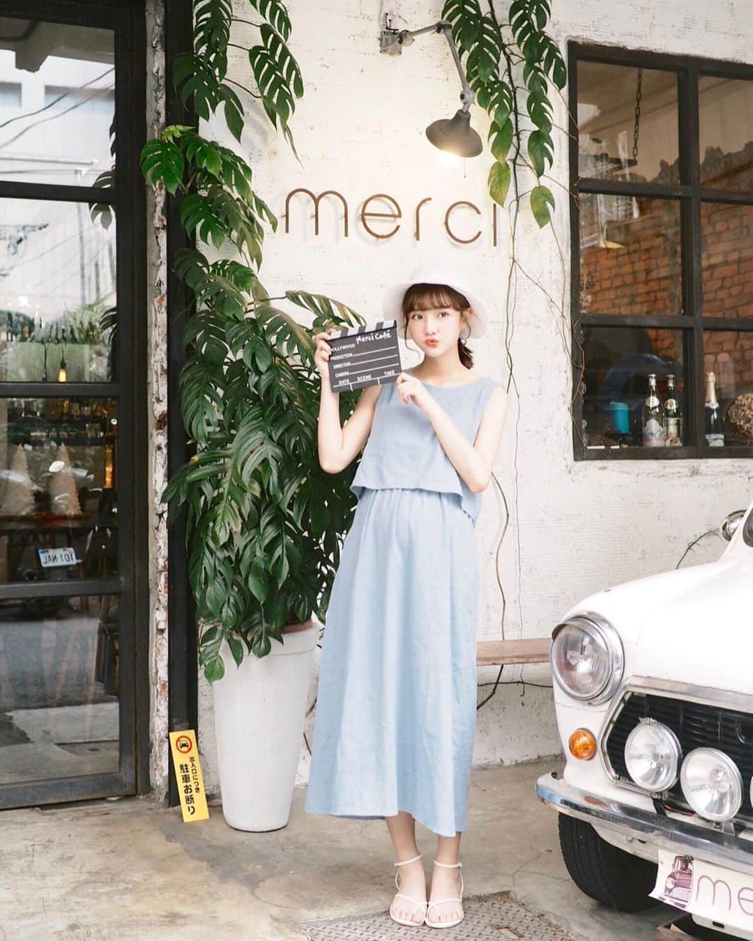 Ninaさんのインスタグラム写真 - (NinaInstagram)「頭髮到了一個會亂翹的長度 所以幾乎每天紮起來 再這樣翹下去我要把你剪掉了喔～～～～(๑*◡*๑) Dress @sweesatw #ninaxxoutfit」7月10日 22時03分 - ninaxxya