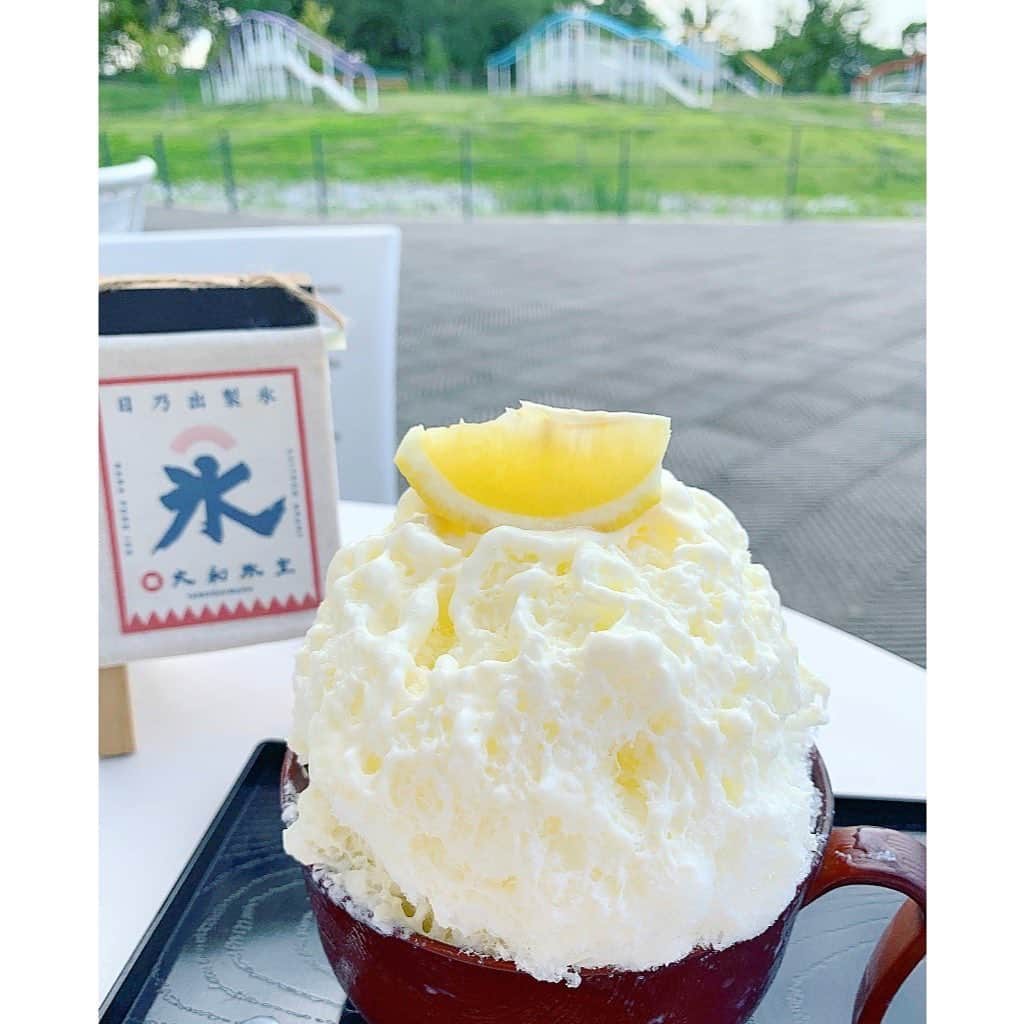 ree_mstorynさんのインスタグラム写真 - (ree_mstorynInstagram)「#lemon 先週の『マツコの知らない世界』で でマツコが食べてた れもんなみるく🍋 気になったので実食〜っ クリームシロップと レモンシロップがなんともいい調和 ・ ・ #日の出製氷 #奈良の氷屋ヒノデさん #大和氷室 #奈良かき氷 #かき氷 #れもん #かき氷部 #vsco #vscofood #vscolife」7月10日 22時20分 - ree_mstoryn