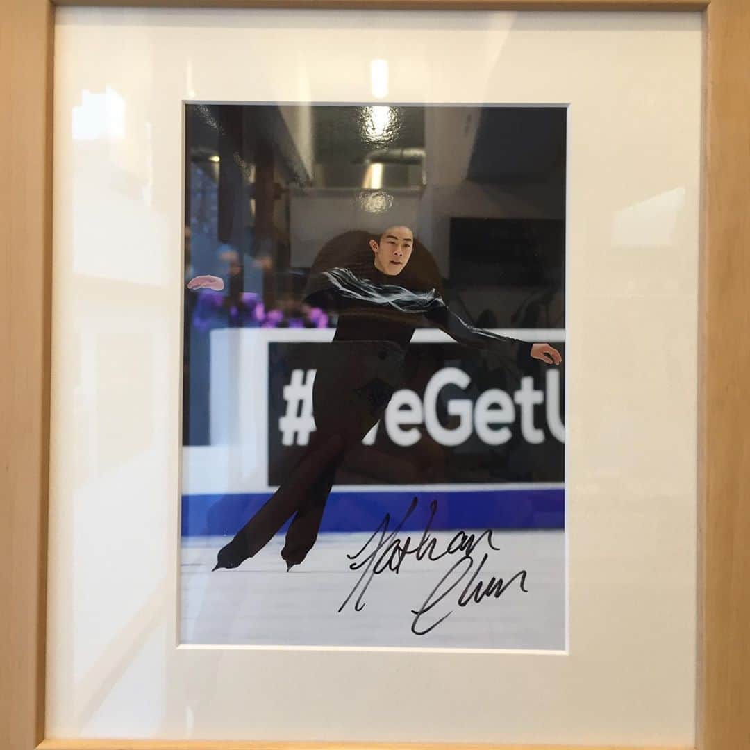 氏家恵さんのインスタグラム写真 - (氏家恵Instagram)「念願叶ってネイサンも食べた京都のラーメン屋さんに行きました。  美味い！旨すぎる！ 汁まで完食できる！！ #京都 #河原町 #京都ラーメン  #麺屋猪一離れ  #ネイサンチェン」7月10日 22時34分 - ujiiemegumi