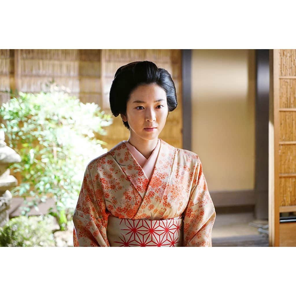 寺島咲のインスタグラム：「明日は池波正太郎時代劇 光と影 第十一話「恋文」がBSテレ東にて放送です！夕方5時58分ぜひ見てください(^^) #時代劇#BSテレ東」