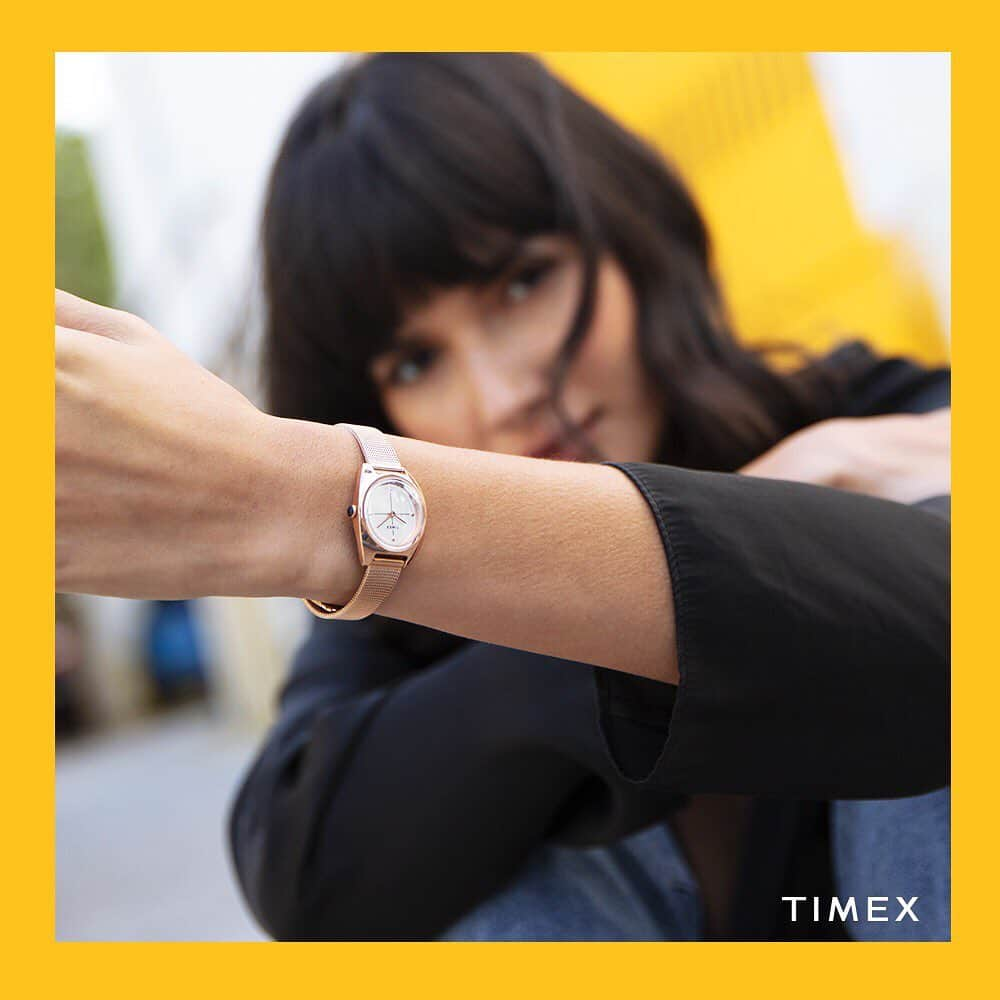 タイメックスさんのインスタグラム写真 - (タイメックスInstagram)「Old school. Still cool. Discover our ‘70s-inspired Milano collection. ⌚️: Milano Petite 24mm | TW2T37800  #timex #womenswatches #70s」7月10日 23時02分 - timex