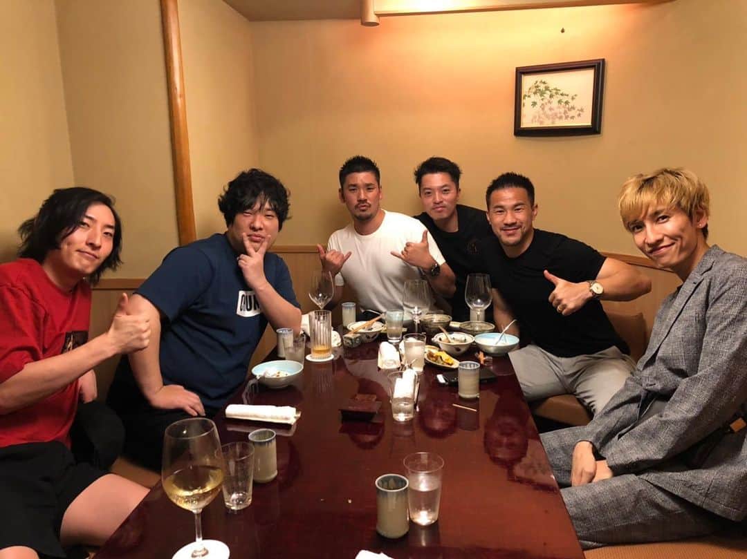 岡崎体育さんのインスタグラム写真 - (岡崎体育Instagram)「dinner with super mens」7月10日 23時04分 - okazaki_taiiku