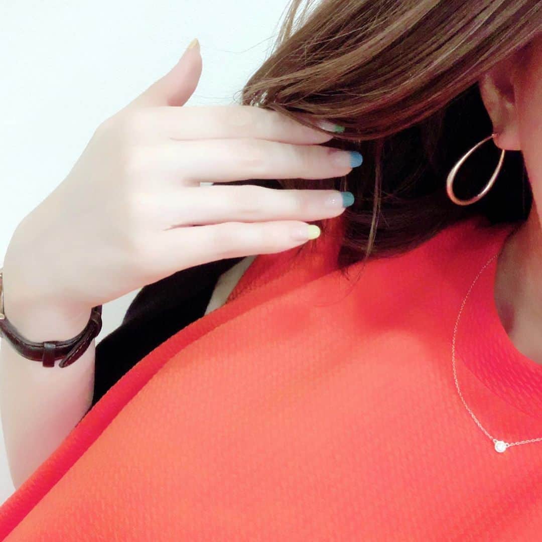 kkkkkaoriiiiiさんのインスタグラム写真 - (kkkkkaoriiiiiInstagram)「オシャレな友達からすっごく褒められたこのコーデ🧡 鮮やかオレンジが妙にしっくりきたのはパーソナルカラーがオータムだからかな🧡 . 詳しくはブログにて ♡ ↓↓ @kkkkkaoriiiii  プロフィールから飛べます🚁 ♡153cmちびっこアラサーOL♡KaoriのHappyRoom♡ .  #プチプラコーデ  #プチプラファッション  #ちびっこol  #おちびコーデ  #おちびの輪  #オトナ女子  #153cm  #153cmコーデ  #f_blogger #ootd  #outfitoftheday  #outfit  #coca  #gu  #gu_for_all  #uniqlo  #uniqlolifewear  #uniqloginza  #narusya」7月10日 23時24分 - kkkkkaoriiiii