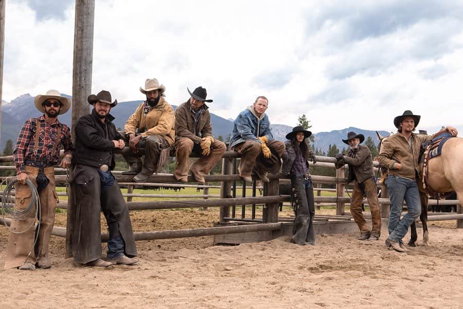 のインスタグラム：「We’re back tonight baby. Sorry to keep you waiting... but we had to celebrate the birth of our nation last week so... * Without further adieu, @yellowstone is all new tonight on @paramountnetwork. * Eat your hearts out other cowboy shows.」