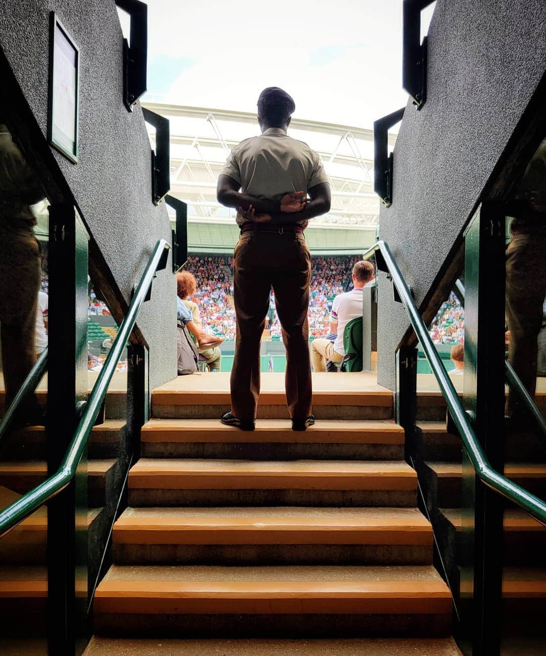 Rich McCorさんのインスタグラム写真 - (Rich McCorInstagram)「AD- I spent the day at Wimbledon yesterday with the guys from @oppomobileuk. I'd never been to the tournament before so as well as watching "Mur-Rena" win on Centre Court I took some time to explore the grounds and take some snaps with the snazzy new OPPO Reno 5G #acetheshot #furtheryourvision」7月10日 23時26分 - paperboyo