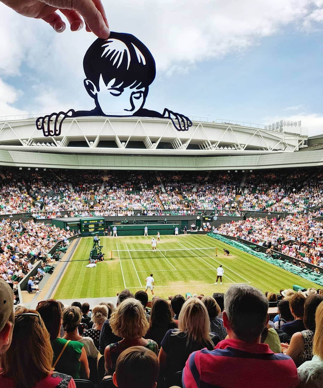 Rich McCorさんのインスタグラム写真 - (Rich McCorInstagram)「AD- I spent the day at Wimbledon yesterday with the guys from @oppomobileuk. I'd never been to the tournament before so as well as watching "Mur-Rena" win on Centre Court I took some time to explore the grounds and take some snaps with the snazzy new OPPO Reno 5G #acetheshot #furtheryourvision」7月10日 23時26分 - paperboyo