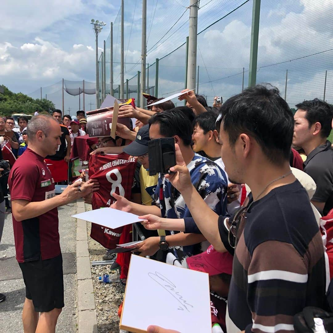 アンドレス・イニエスタさんのインスタグラム写真 - (アンドレス・イニエスタInstagram)「Vamos @visselkobe!!」7月10日 23時34分 - andresiniesta8