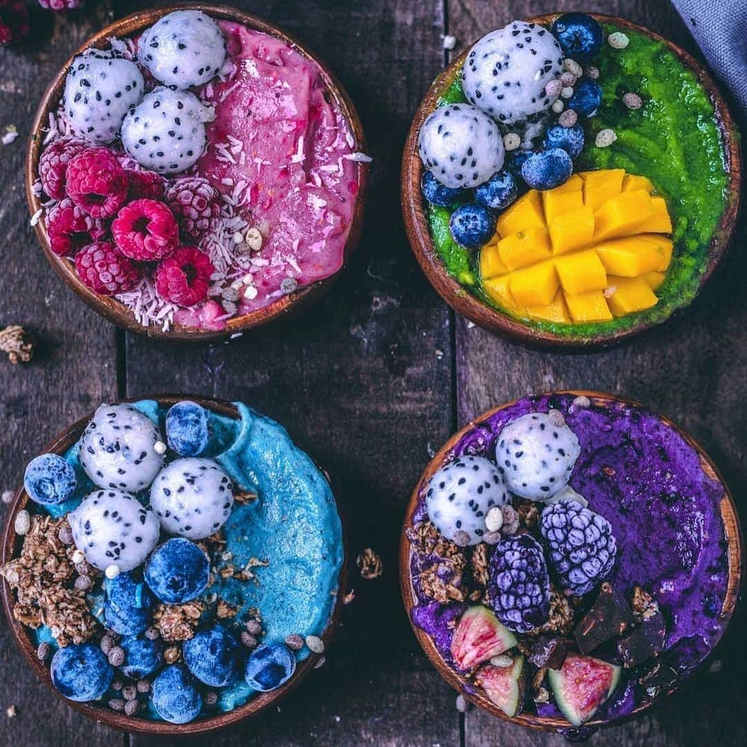 Vitamix Global Headquarters Real foodさんのインスタグラム写真 - (Vitamix Global Headquarters Real foodInstagram)「What's your favorite SUPERFOOD topping🥥 Keep swiping to check out these smoothie bowl pros! • 1. @amybunnage 2. @ducklet1 3. @sculptedkitchen 4. @thecaliforniabowl • #smoothie #bowl #food #foodinspo #superfood #healthy #vitamix #foodie #breakfast #dessert #toppings #delish #repost」7月10日 23時35分 - vitamix