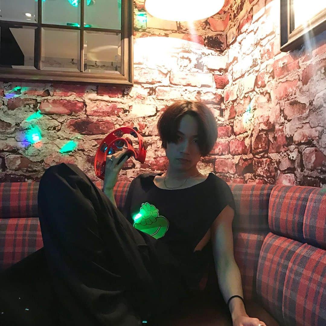 花沢将人のインスタグラム：「🎤」